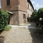 Paola 3* Siena
